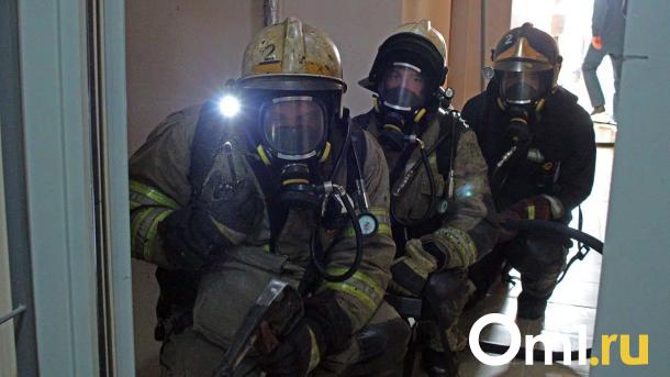 Каждый двадцатый: стало известно, сколько пожарных не хватает в Омске