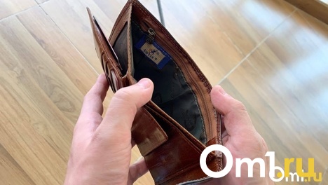 Отработали, а зарплату не выдали: омская фирма задолжала сотрудникам деньги в размере 1 миллиона рублей