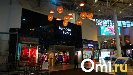 Ушедшие с рынка Adidas, Puma и Reebok вернулись в Омск. Сколько они теперь стоят?