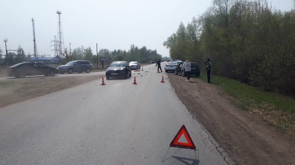 Трое детей пострадали в ДТП с двумя автомобилями в Омске