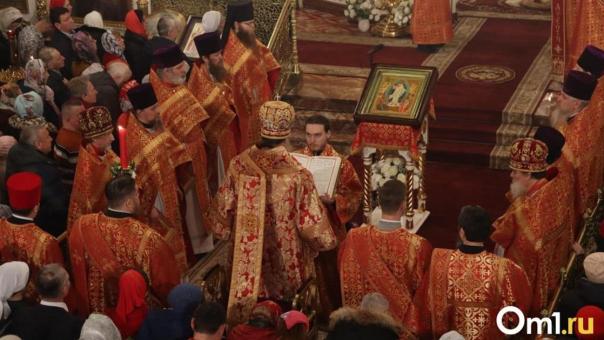 Хоценко с семьёй встретил Рождество в соборе на Левом берегу