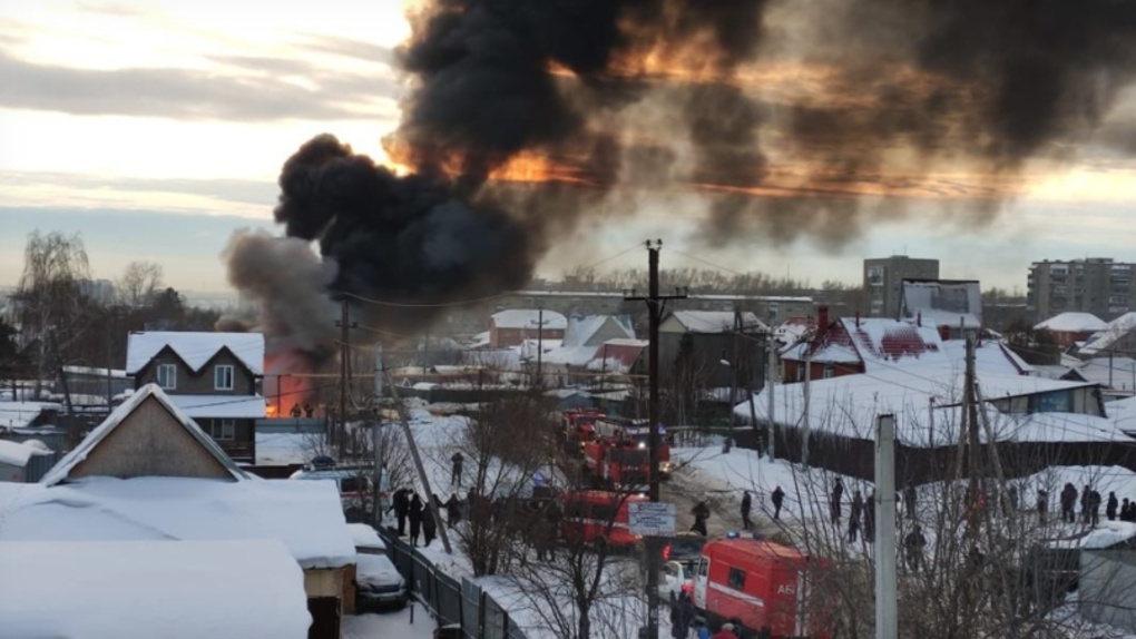 Опасные заправки: мэр Новосибирска поручил проверить АЗС после крупного пожара