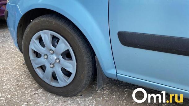 Машины омичей в Амуре засыпало странным порошком