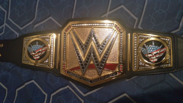Чемпионский пояс WWE с автографом Коди Роудса продаётся в Новосибирске
