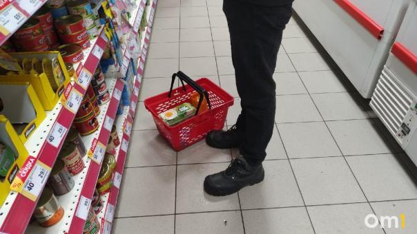 В Омске резко упали цены на колбасу и картофель: что произошло?