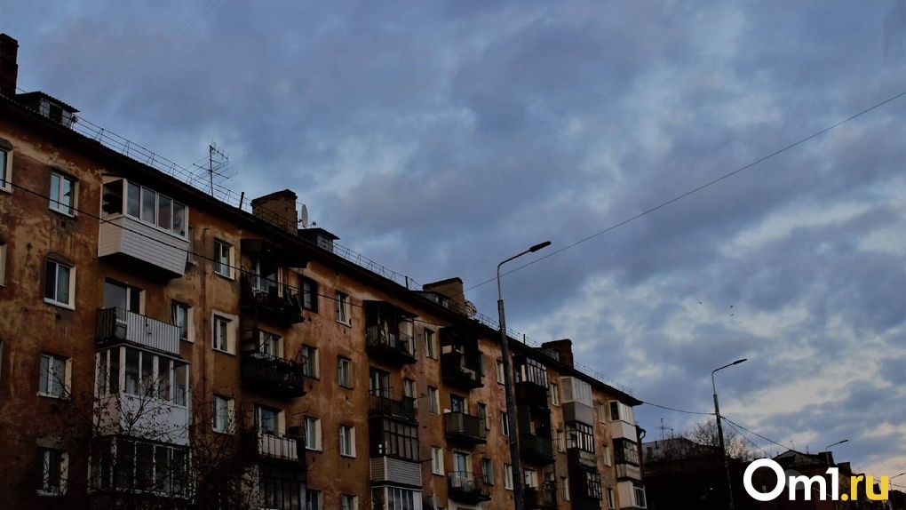 Александр Бурков озвучил Минстрою РФ инициативы по улучшению жилищных условий омичей