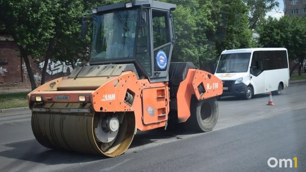 Омская область получит два миллиарда рублей на ремонт дорог после паводков