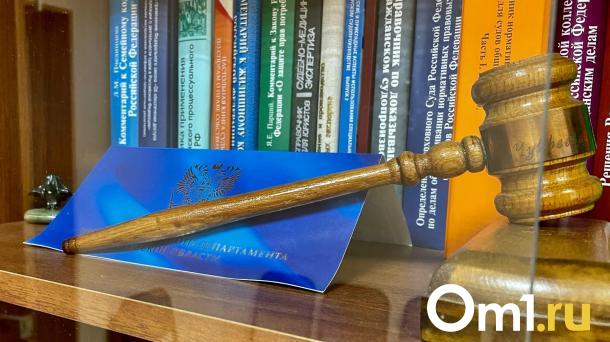 Пожилую омичку обязали снести целую квартиру, угрожающую жизни