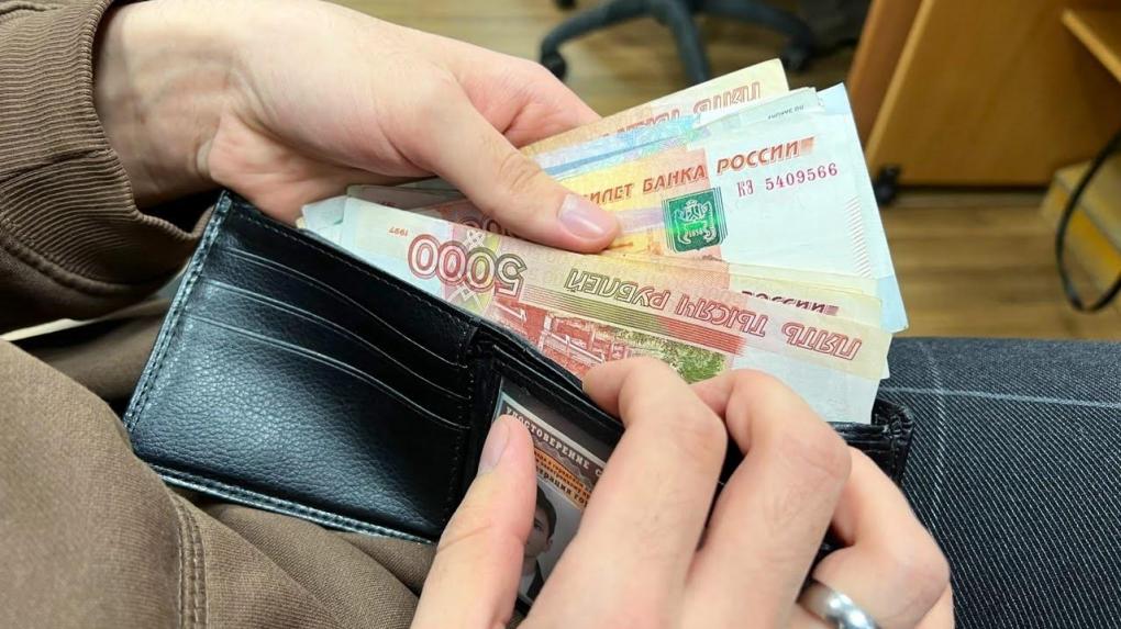 Новосибирск уступил Иркутску и Красноярску по размеру зарплат