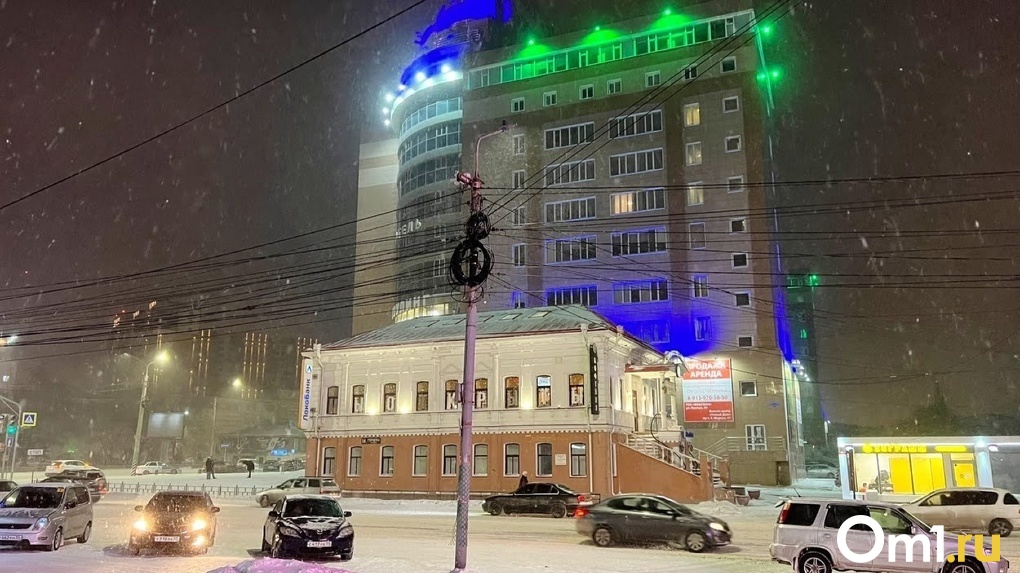 Не выходите из дома! В Омске объявили штормовое предупреждение на два дня