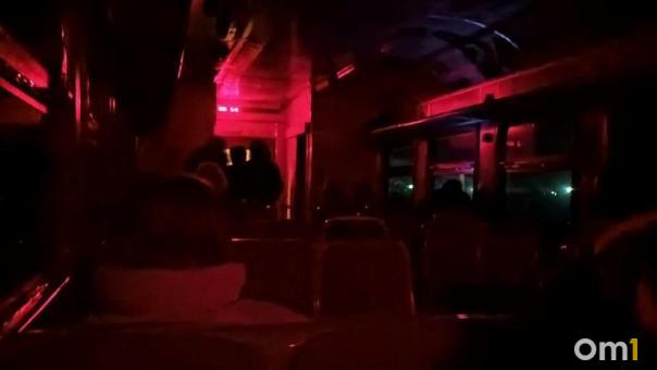 Темно и холодно. Под Омском встала электричка с пассажирами