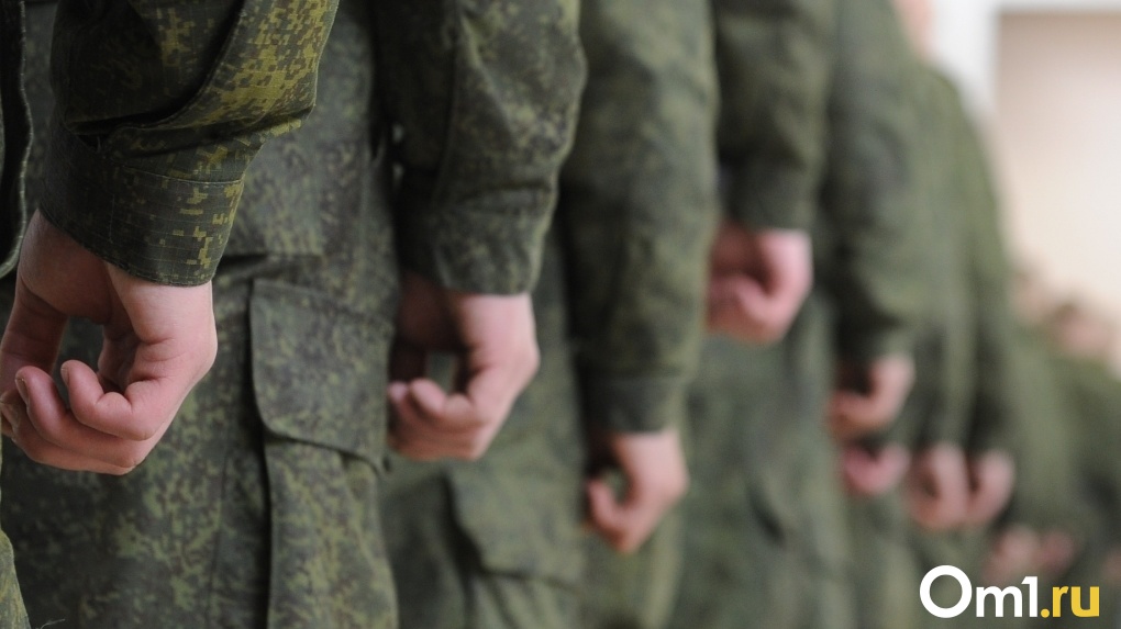 Выпускникам российских школ предлагают разрешить военную службу по контракту