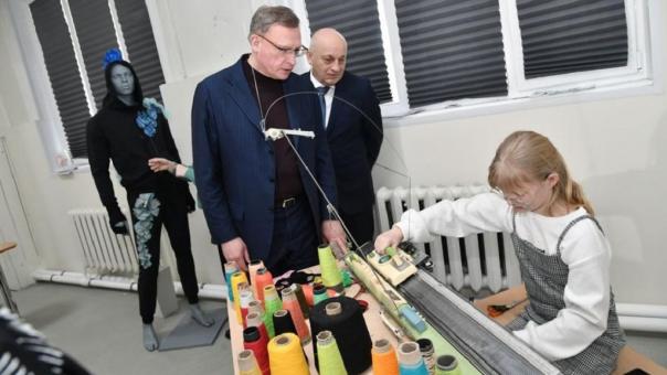 Губернатор Александр Бурков посмотрел, как сегодня живёт и меняется Усть-Ишимский район