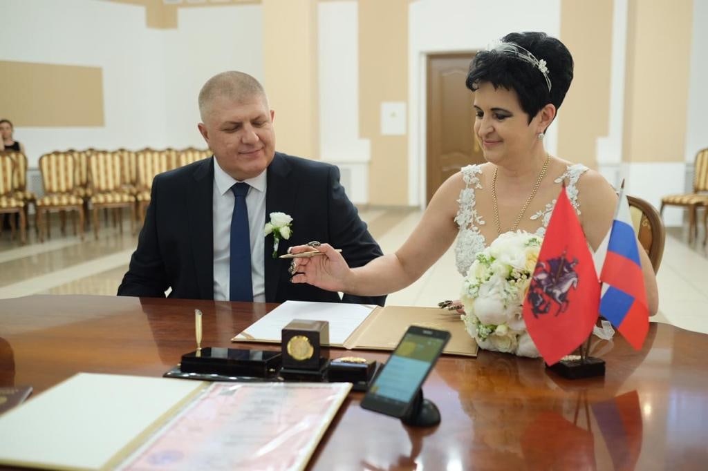 Выкладываете Фото Мужа