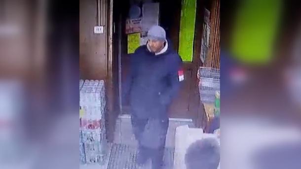 Украсть за 60 минут: полиция ищет омича, быстро оставившего женщину без денег