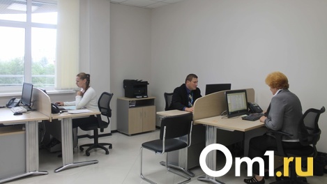 Сокращённым из-за санкций новосибирцам помогут найти постоянную работу