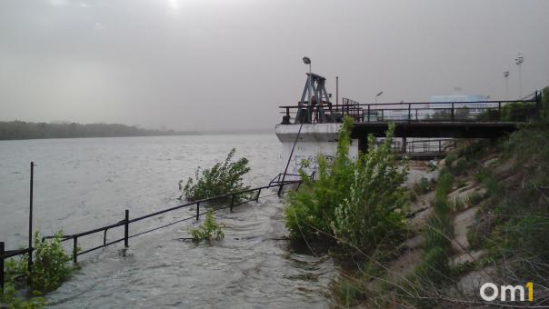 Дырявые причалы в центре Омска вернули государству