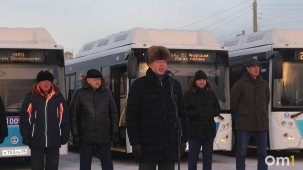 Александр Бурков ответил на вопрос, почему в Омской области так много уральцев