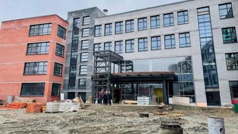 Прокуратура опасается, что сроки сдачи школы в Новосибирске сорвут