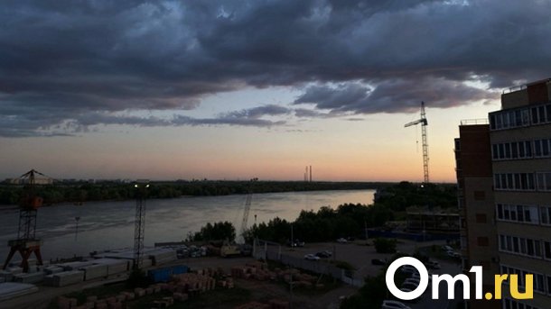 В Омске объявили режим «чёрного неба» до утра