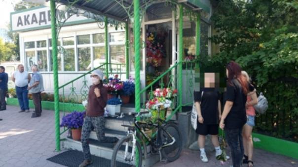 Зарезал возлюбленный? Похороны убитой 17-летней школьницы прошли в Новосибирске