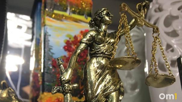 Главе новосибирского «Горзеленхоза» вынесли приговор из-за падения дерева на ребенка