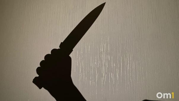 На омича в супермаркете напали с железной пластиной