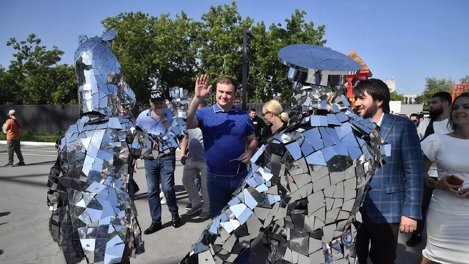 Виталий Хоценко и Сергей Шелест открыли новые аттракционы в омском парке развлечений «Вокруг Света»