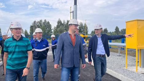 Виталий Хоценко проинспектировал строительство водопровода Крутая Горка — Чернолучье