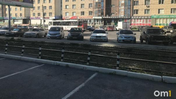 В скором времени в Новосибирске могут исчезнуть все бесплатные парковки
