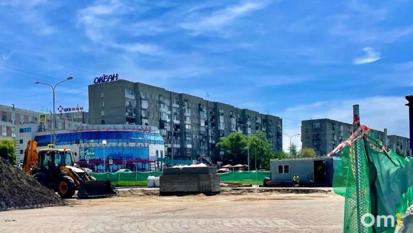 В омской девятиэтажке у магазина «Океан» сгорел балкон