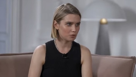 «Он её сильно бил»: Иван Охлобыстин рассказал, что омская актриса Дарья Мельникова терпела побои от мужа