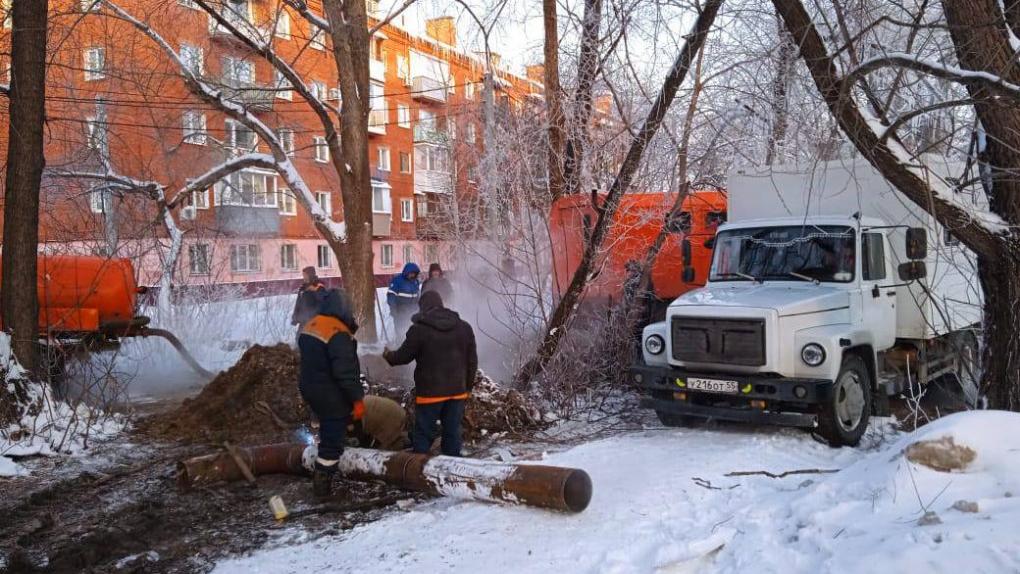 Прокурор выехал на место аварии, из-за которой без тепла остались 44 дома в Омске