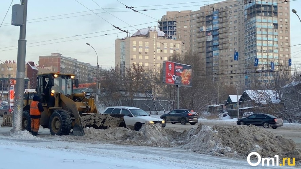 Мэр Новосибирска Анатолий Локоть заявил о достаточном количестве снегоуборочной техники