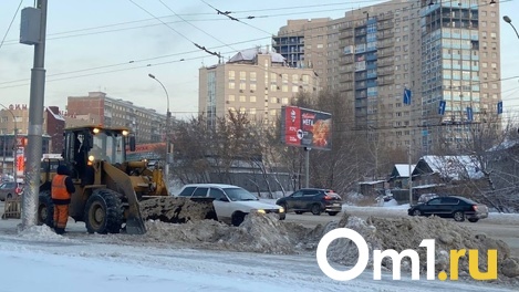 Мэр Новосибирска Анатолий Локоть заявил о достаточном количестве снегоуборочной техники