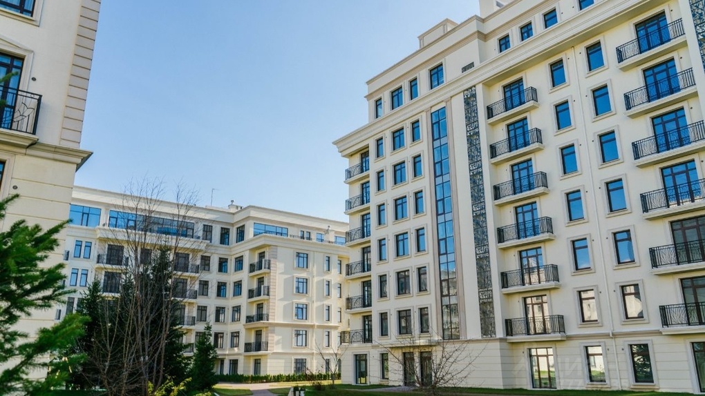 Четырёхкомнатную квартиру за 50 миллионов продают в Новосибирске