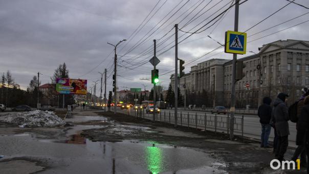 Переобуваться рано: на прощание от зимы в Омске ожидается мощный снегопад