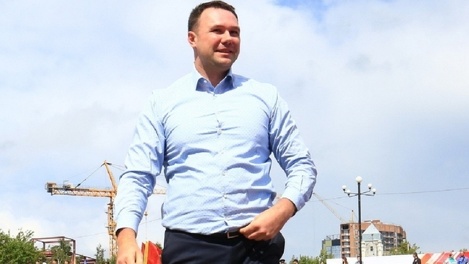 Экс-главу комитета по рекламе мэрии Новосибирска Лобыню отправили в колонию строгого режима за взятку