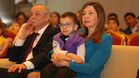 Город без барьеров. Как в Новосибирске помогают людям с инвалидностью