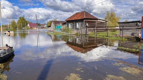 Из-за паводка на Тару распространили режим ЧС