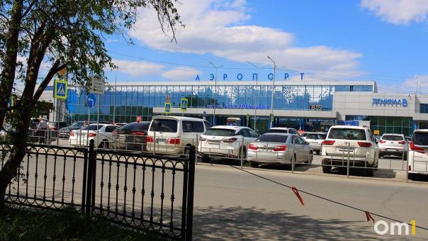 Прокуратура проверит Омский аэропорт после сообщения о потопе