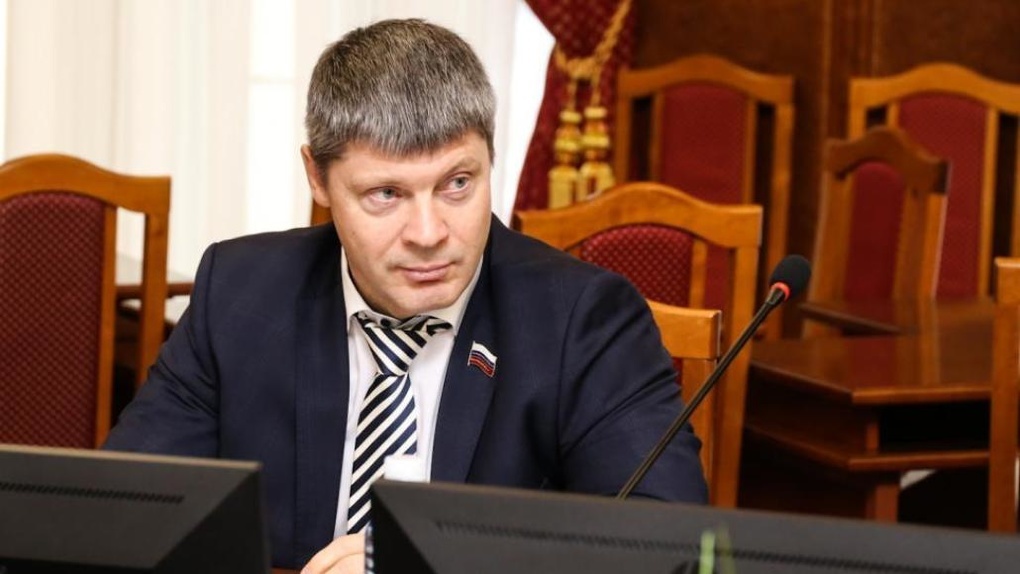 «Единая Россия» приостановила членство депутата Заксобрания Новосибирской области из-за уголовного дела