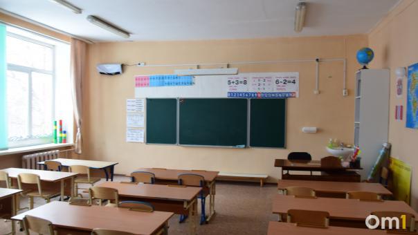 В школах Новосибирской области не хватает более тысячи учителей