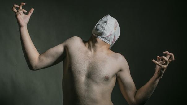 Жители Новосибирска пожаловались на эксгибициониста в Советском районе