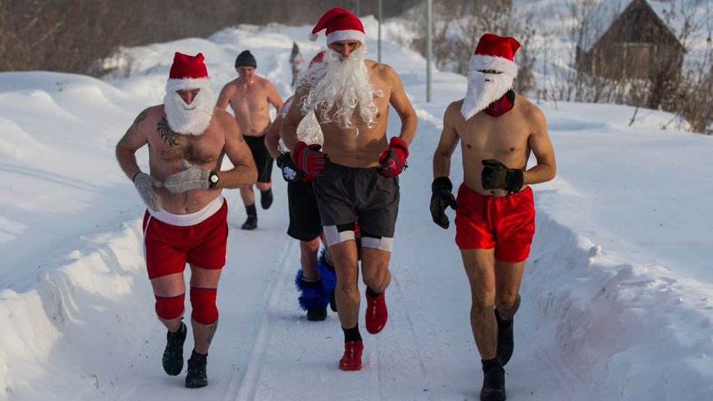 Голые Деды Морозы устроят предновогодний забег в Новосибирске