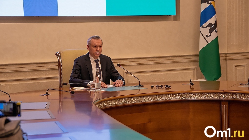 Губернатор Новосибирской области привился «ЭпиВакКороной»