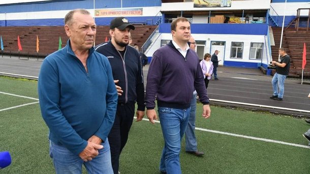 Виталий Хоценко поручил обновить стадион «Олимп» в Таре