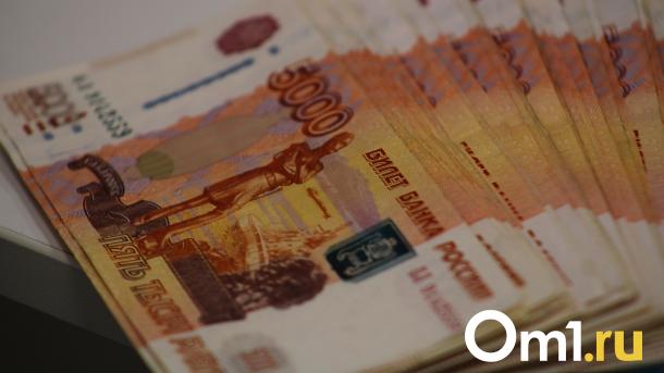 Компания выплатит компенсацию: житель Омской области получил переломы позвоночника на работе