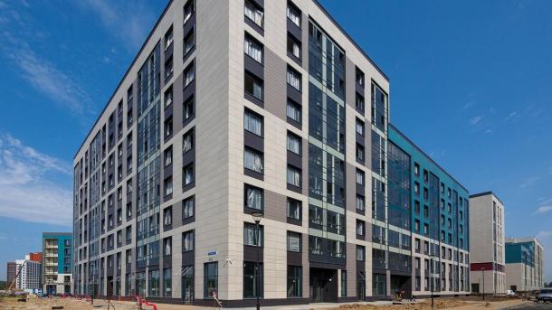 В омском микрорайоне «Зелёная река» сдали новую высотку