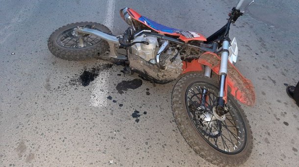 В Бердске водитель питбайка разбился насмерть при наезде на Mazda